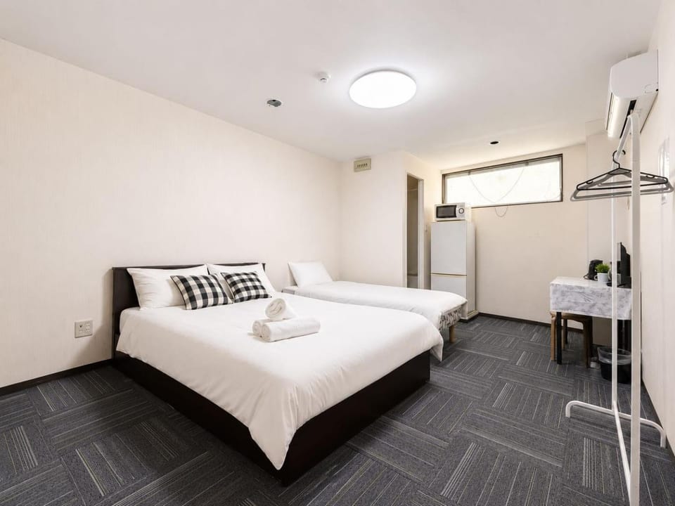 Osaka Namba South302bwififree Bed and Breakfast in Osaka