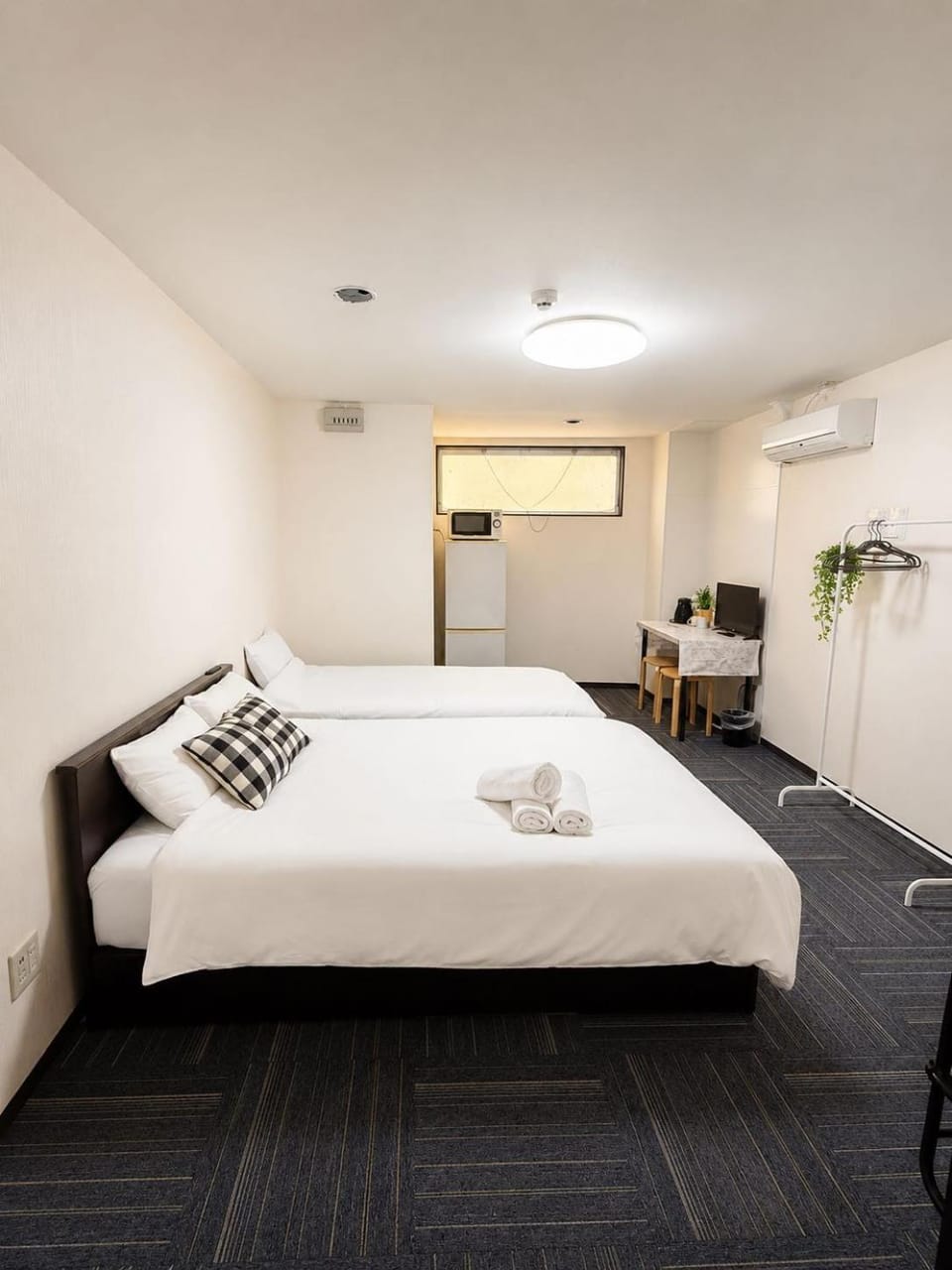 Osaka Namba South302bwififree Bed and Breakfast in Osaka