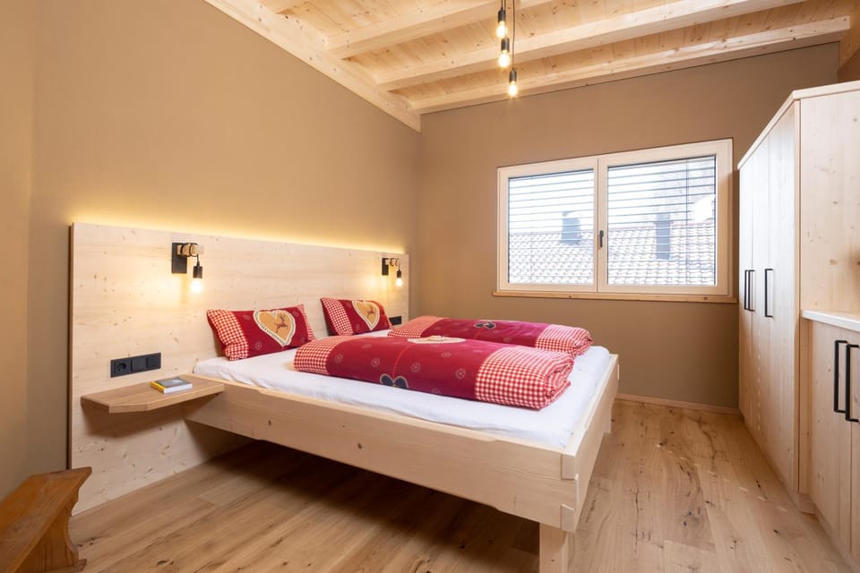 Bed, Photo of the whole room, Bedroom, wardrobe