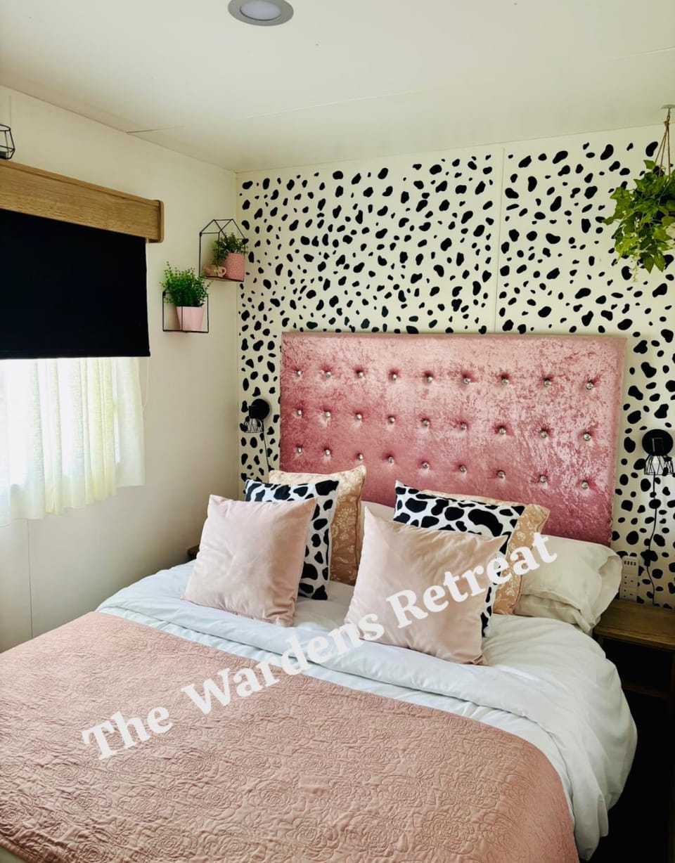 The Wardens Retreat - Tattershall Lakes Country Park Campground/ 
RV Resort in Tattershall