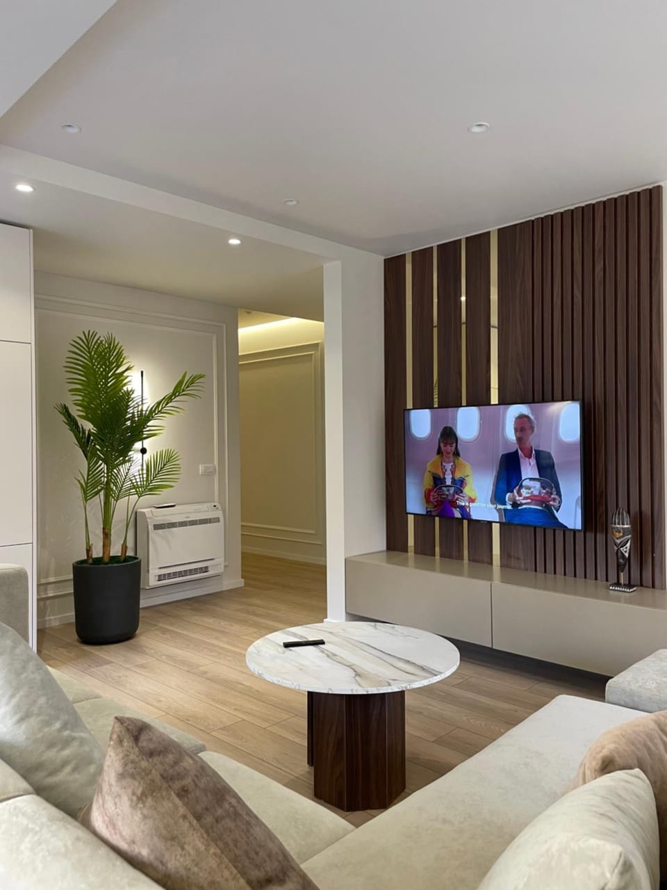 TV and multimedia, Seating area