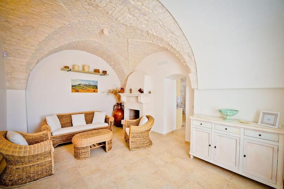 Communal lounge/ TV room, Living room, flat iron