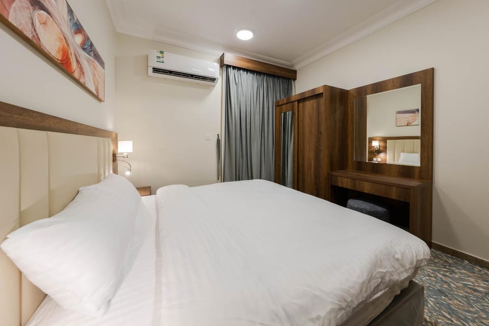 Bed, Bedroom, air conditioner