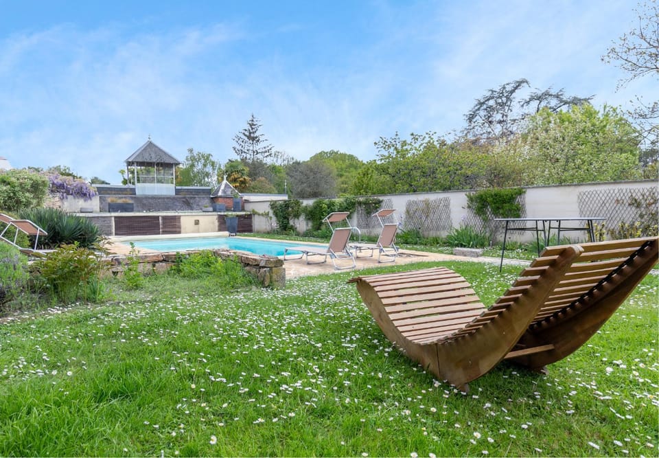 Garden, Garden view, Pool view, Swimming pool, sunbed