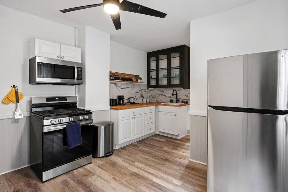 Center of Little Italy #4 Apartment in Cleveland Heights