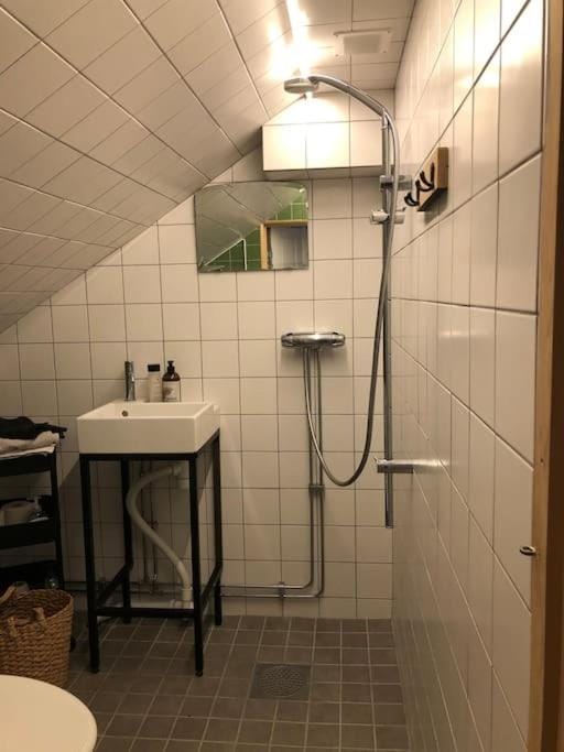 Mysigt men trångt vindsrum i Svinaberga! Apartment in Skåne County