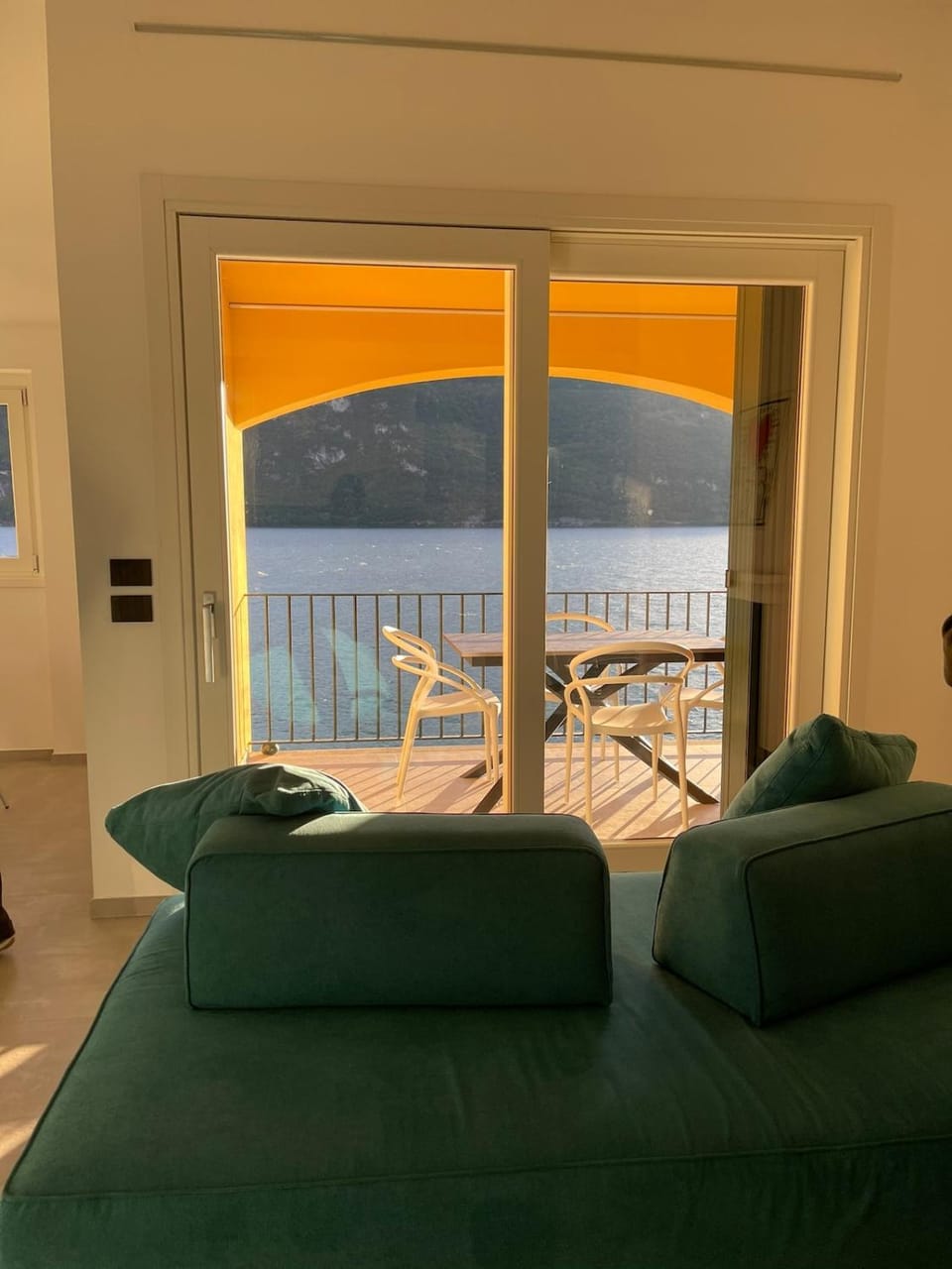 View (from property/room), Balcony/Terrace, Balcony/Terrace, Living room, Seating area, Lake view, Mountain view