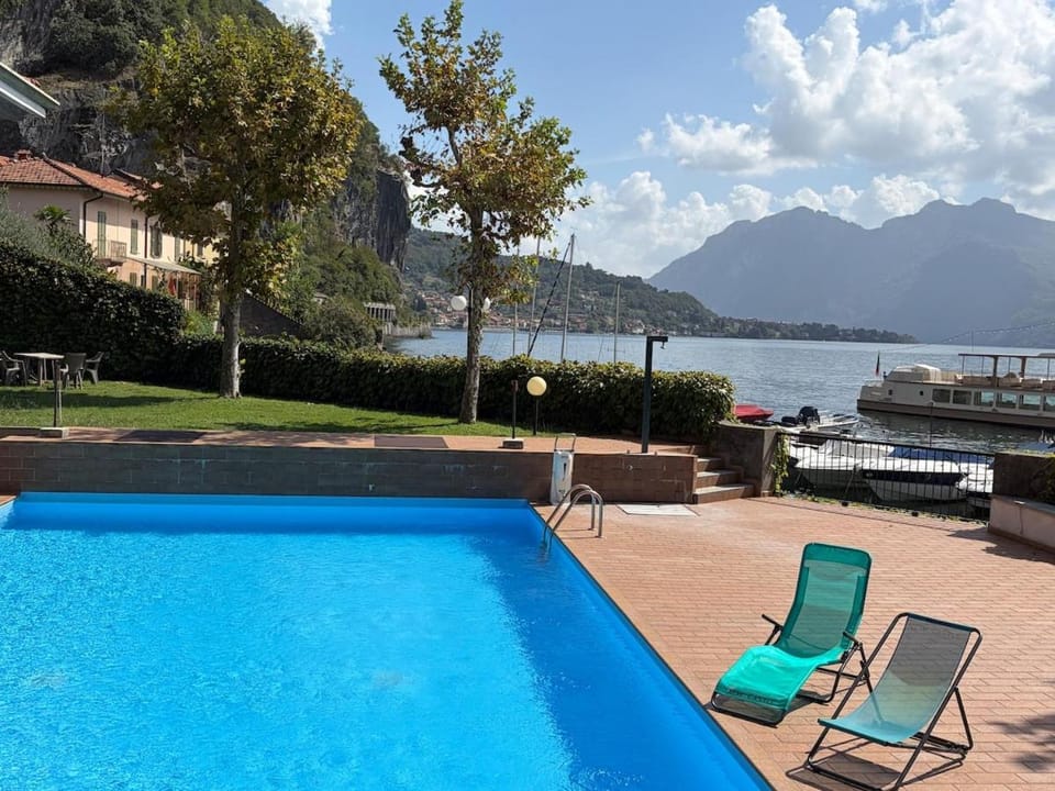 Natural landscape, Solarium, Lake view, Mountain view, Pool view, Swimming pool, Swimming pool, sunbed