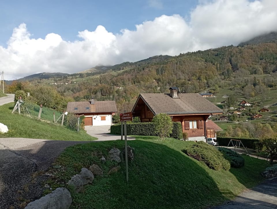 AUX 4 SAISONS Apartment in Manigod