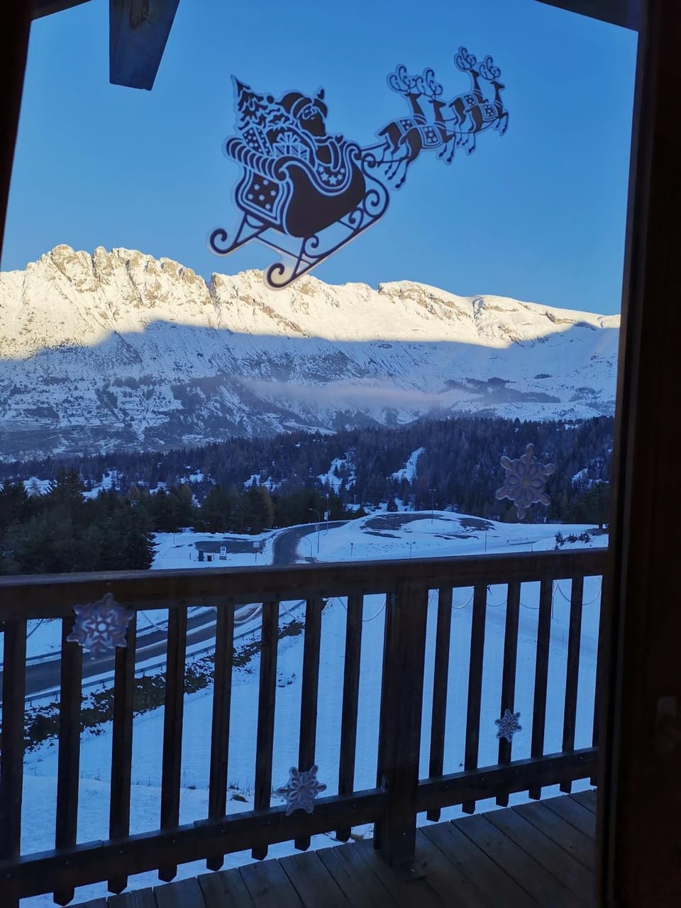 Balcony/Terrace, Mountain view