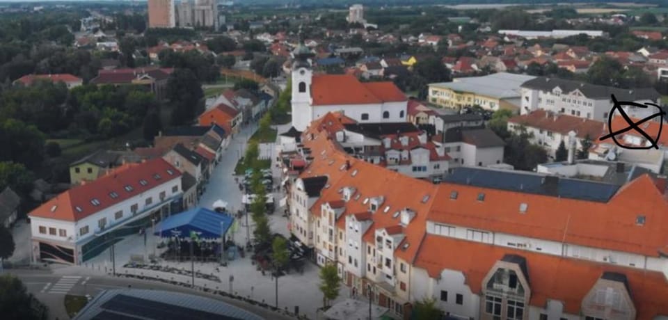 Property building, Bird's eye view, City view, Location