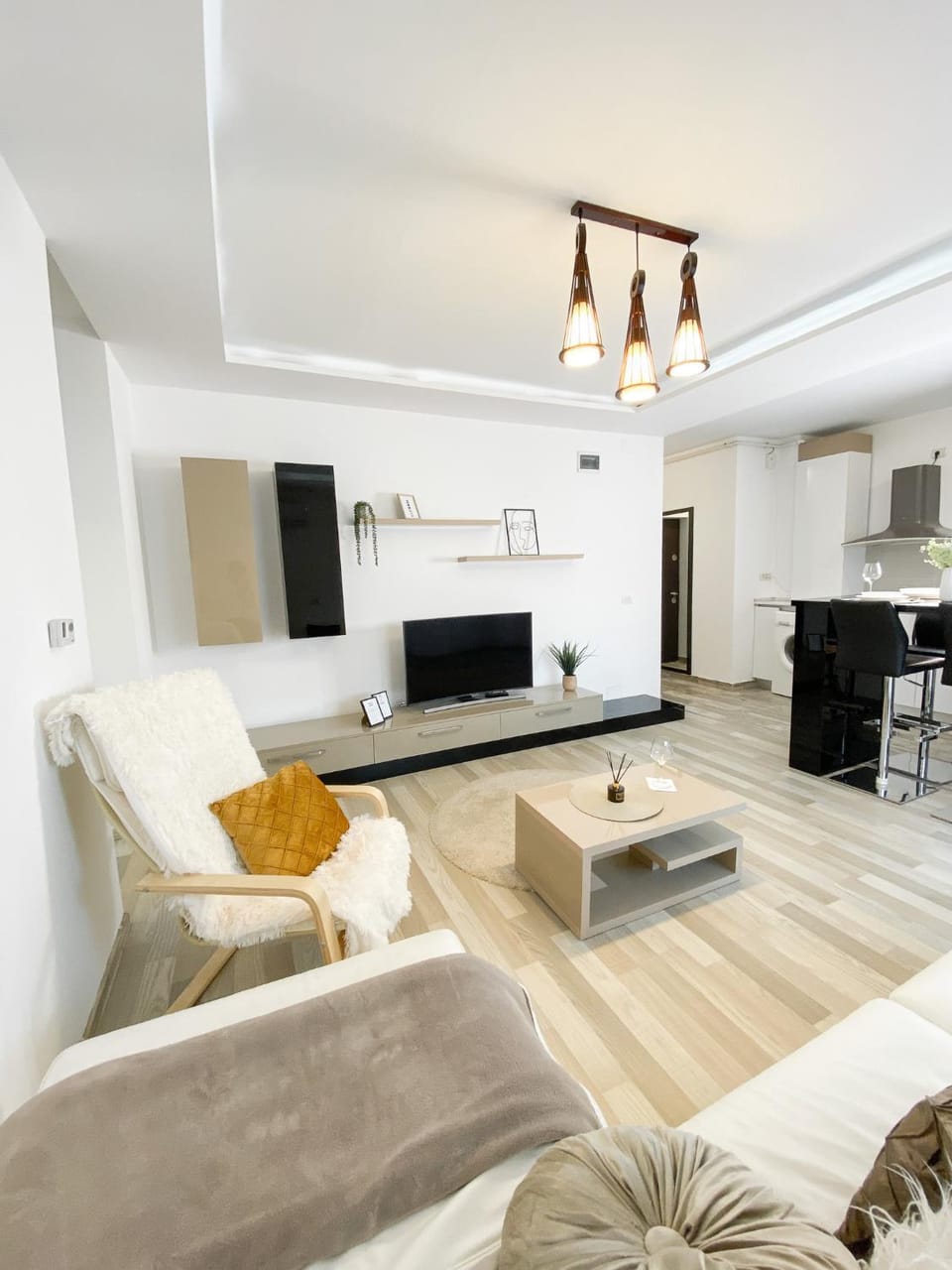 Communal lounge/ TV room, TV and multimedia, Living room, Seating area