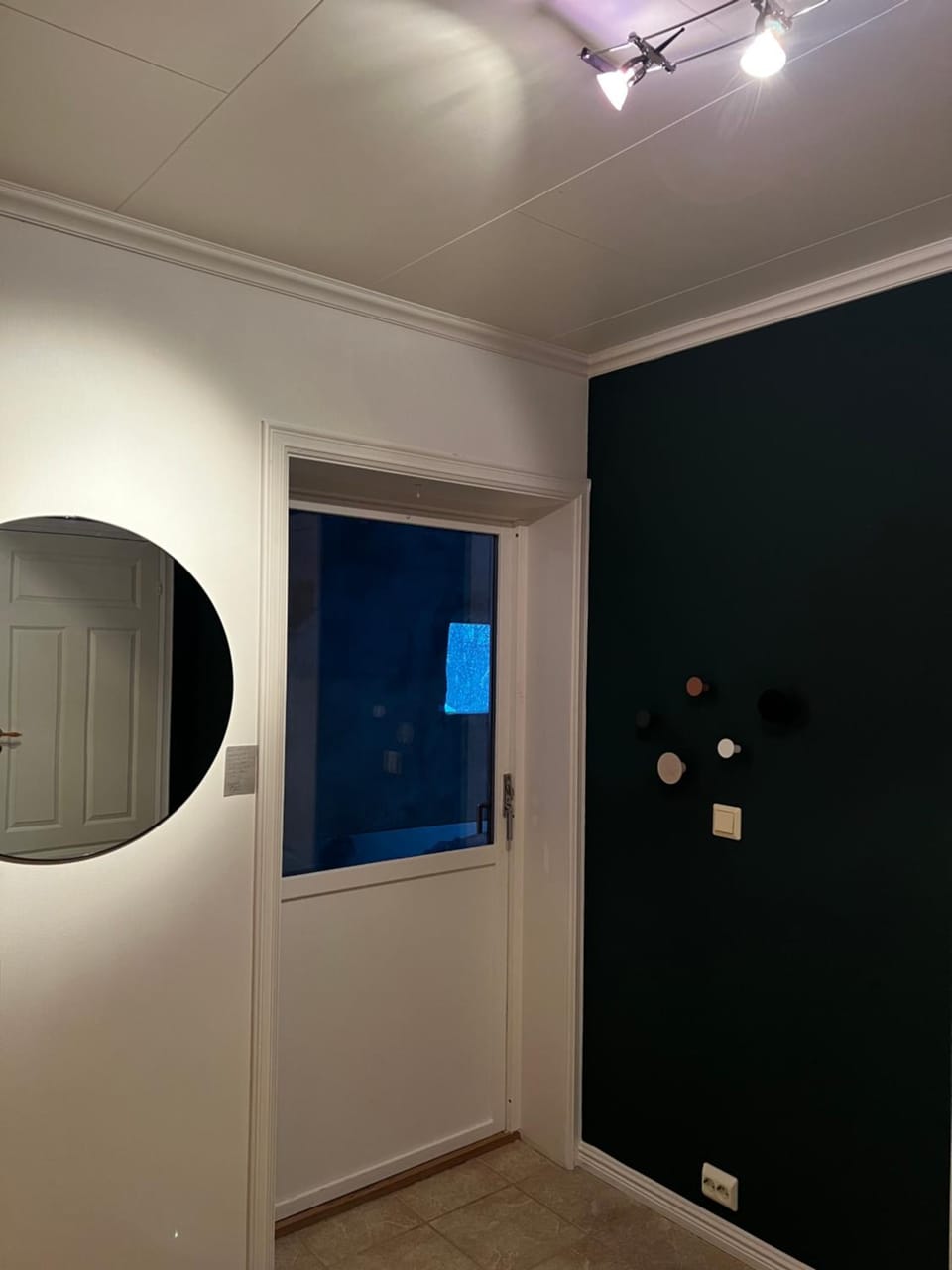 Liten kjellerleilighet. Landlig rolig område. Apartment in Troms Og Finnmark
