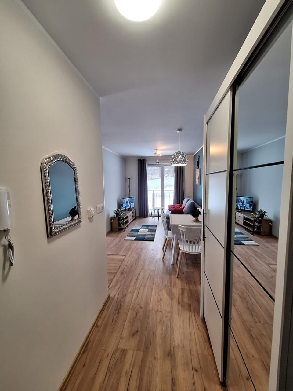 Photo of the whole room, wardrobe