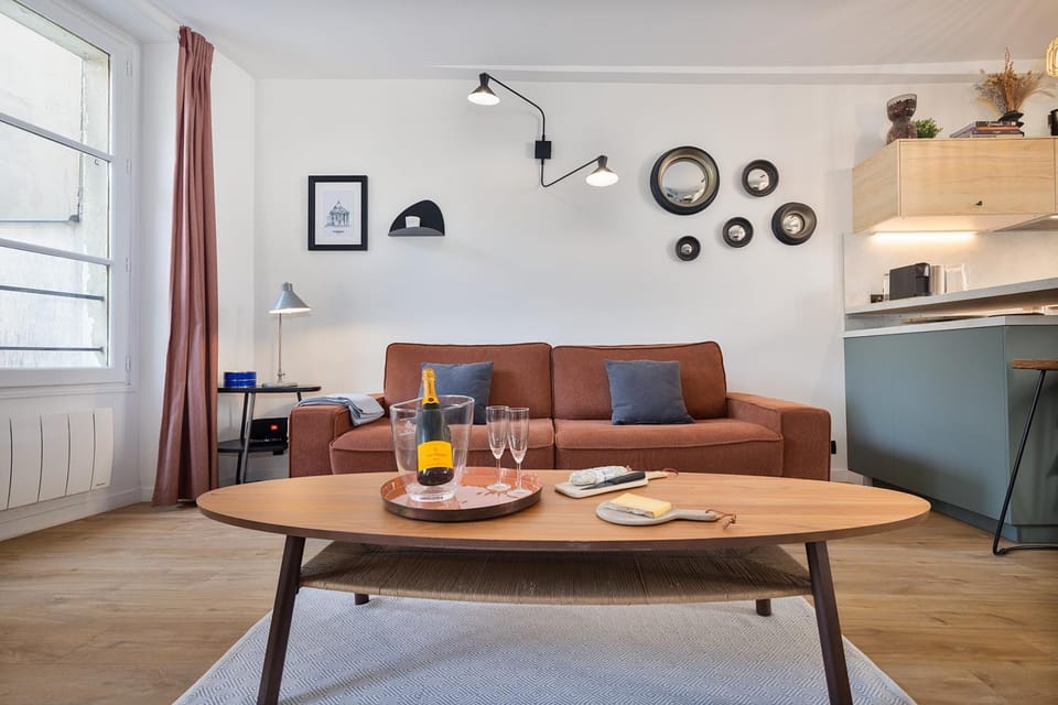 Living room, Seating area, VIP