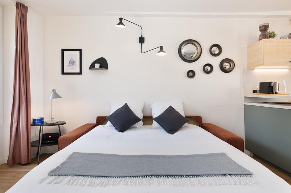 Living room, Bedroom