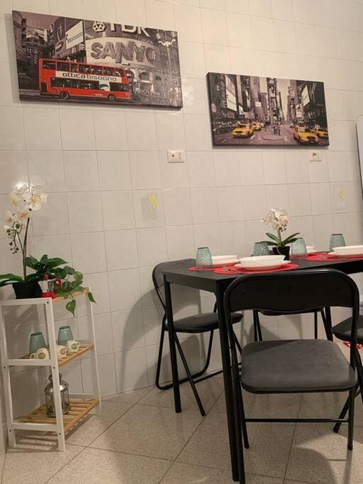 Decorative detail, Dining area
