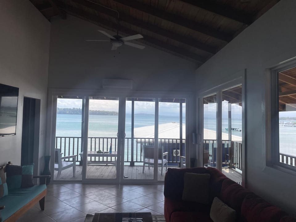 Sunset View House in Bastimentos Island