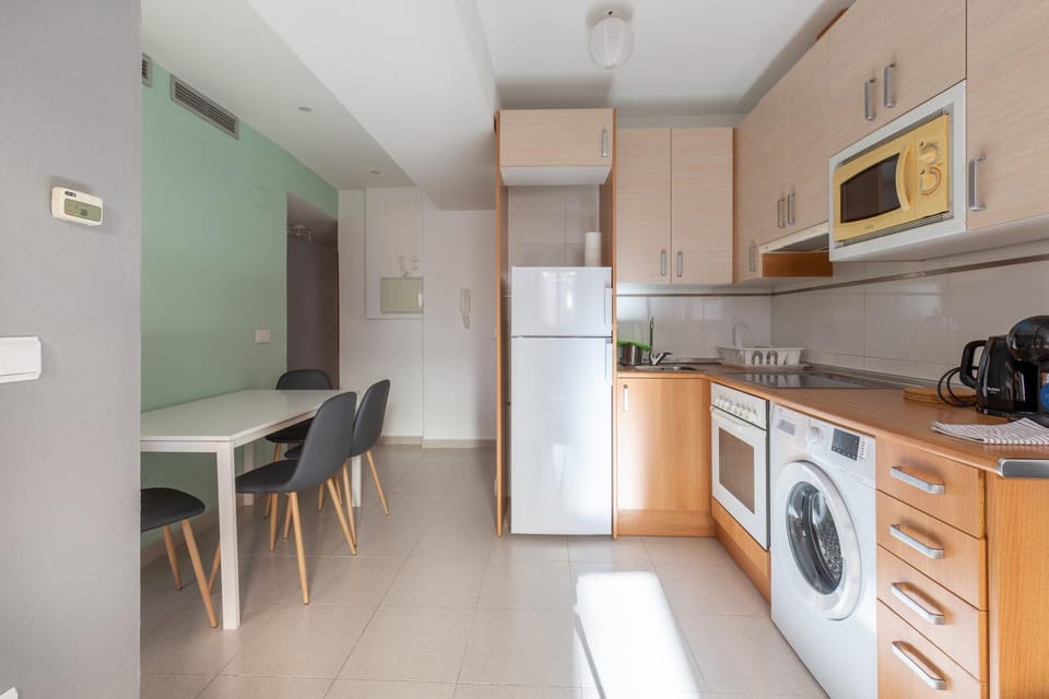 AR6 - Piso 2 dormitorios a 5 minutos del Pilar, posibilidad de parking no incluido Apartment in Zaragoza