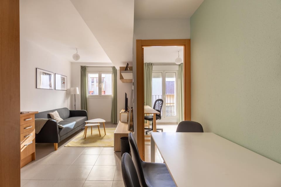 AR6 - Piso 2 dormitorios a 5 minutos del Pilar, posibilidad de parking no incluido Apartment in Zaragoza