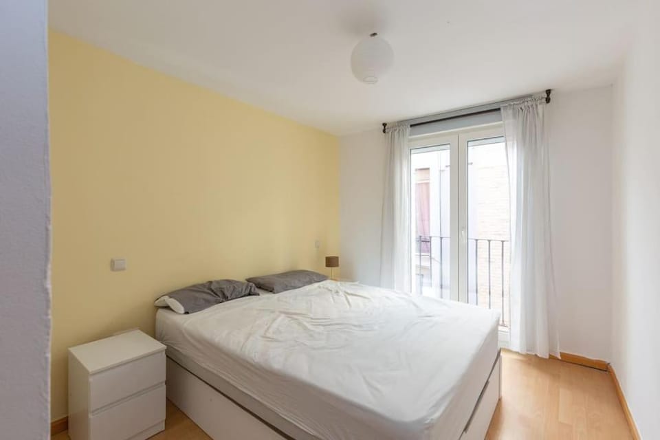 TEM - Apartamento muy céntrico, zona de MARCHA, 3º sin ascensor Apartment in Zaragoza