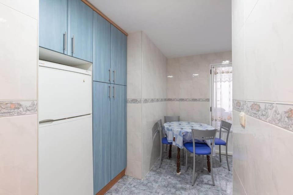 TEM - Apartamento muy céntrico, zona de MARCHA, 3º sin ascensor Apartment in Zaragoza