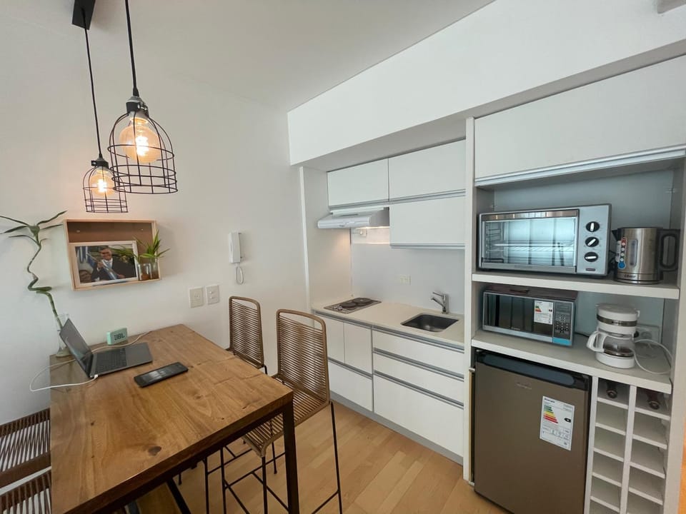 Coffee/tea facilities, Kitchen or kitchenette, Dining area, minibar, pet friendly, stove, toaster