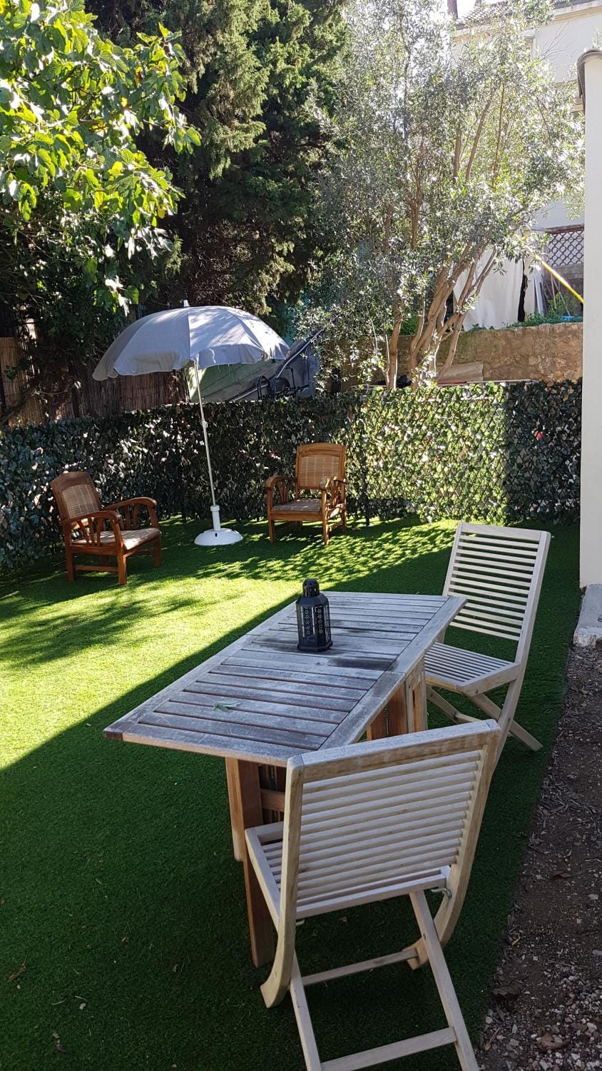 Patio, Garden, Garden, Dining area, Garden view