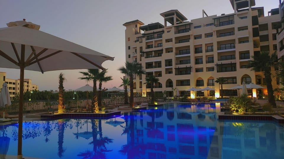 Swimming pool, Swimming pool, sunbed