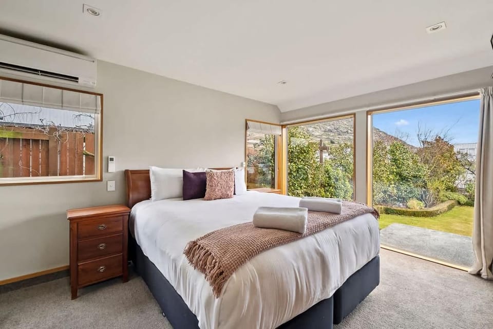 Lakeside Indulgence on Wilmot Hotel in Queenstown