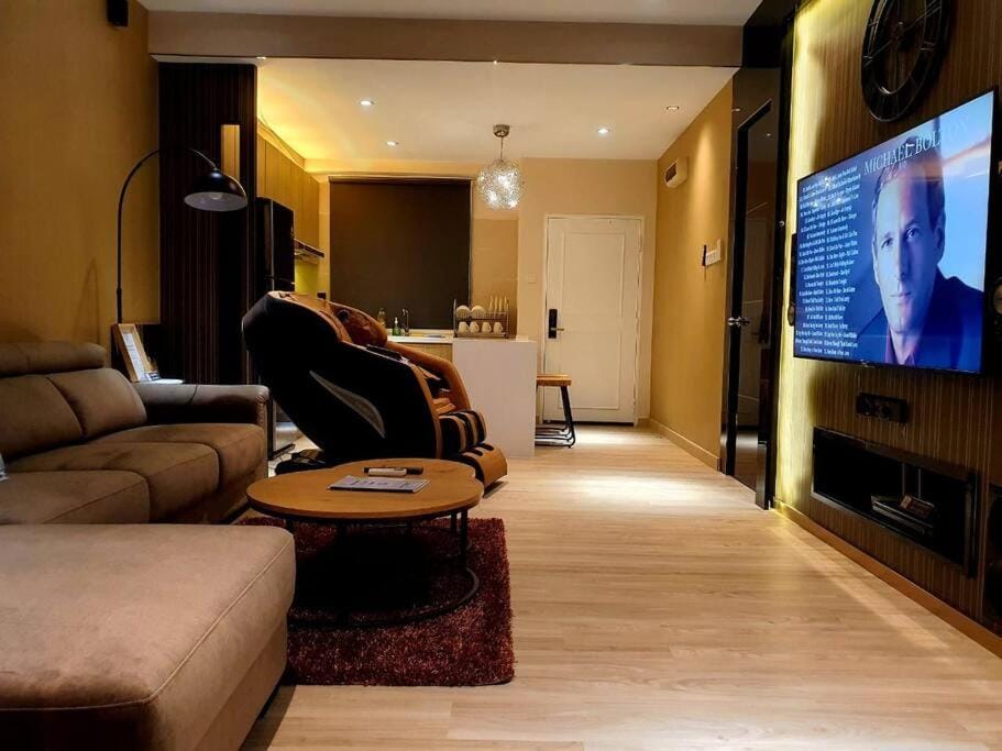 Executive Premium Comfy Home Mount Austin JB 5Pax Apartment in Johor Bahru