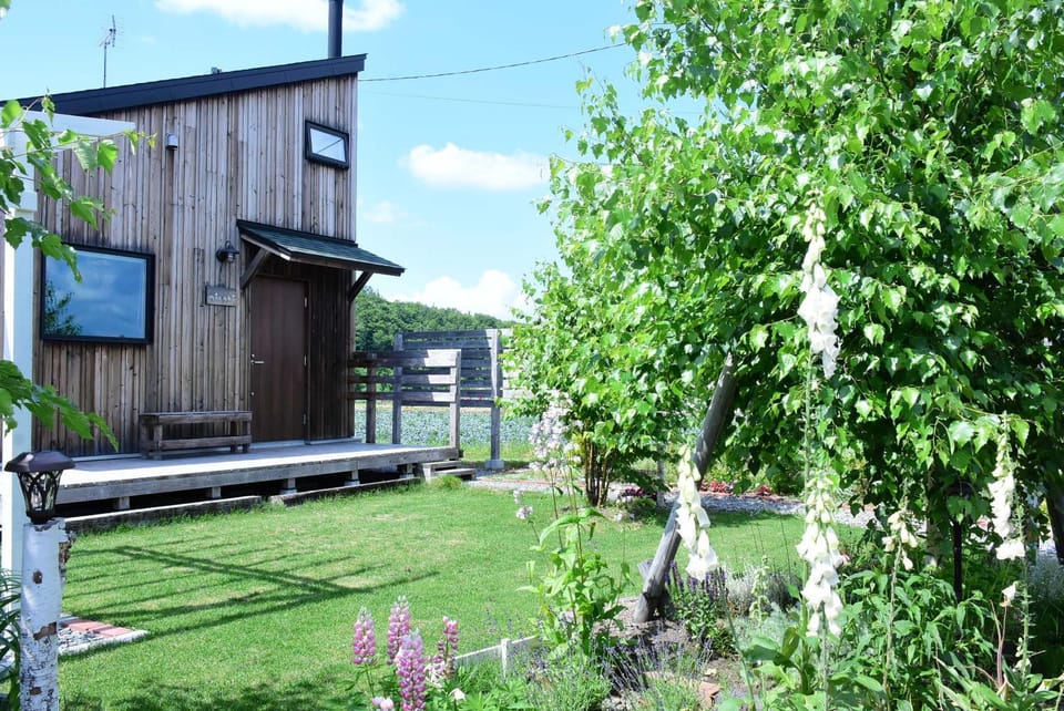Property building, Day, Garden, Garden view