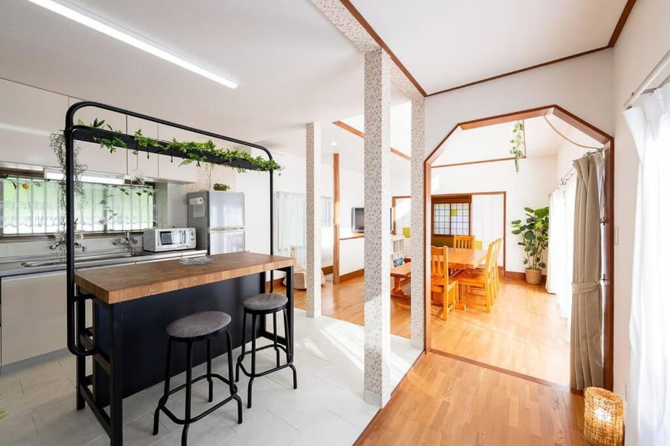 Kitchen or kitchenette, Living room, Dining area