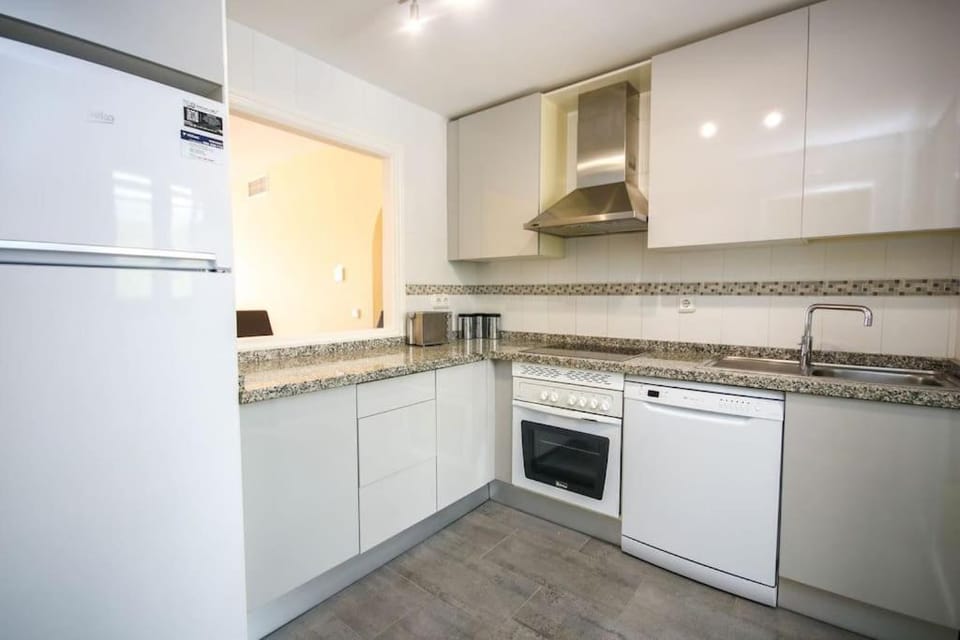 Kitchen or kitchenette, dishwasher, pet friendly, stove