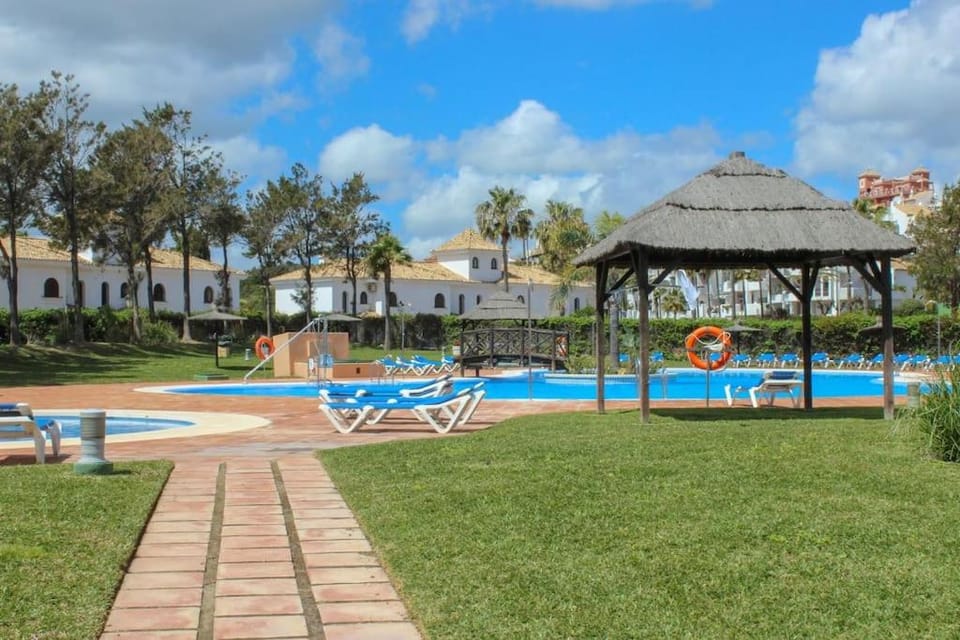Garden, Pool view, Swimming pool, sunbed