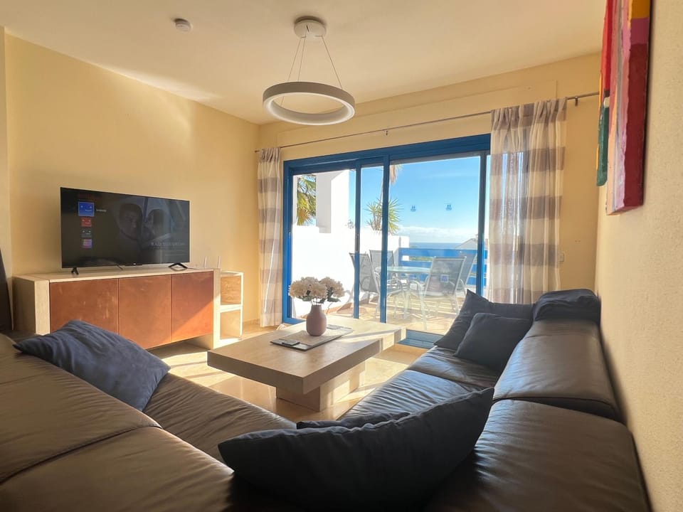 2 bedrooms sea and pool view apt in Duquesa Golf & Gardens Manilva Apartment in Costa del Sol