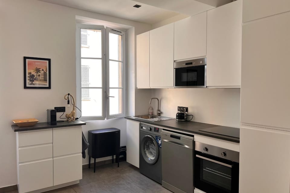 A cosy nest in the Suquet district near the sea Apartment in Cannes