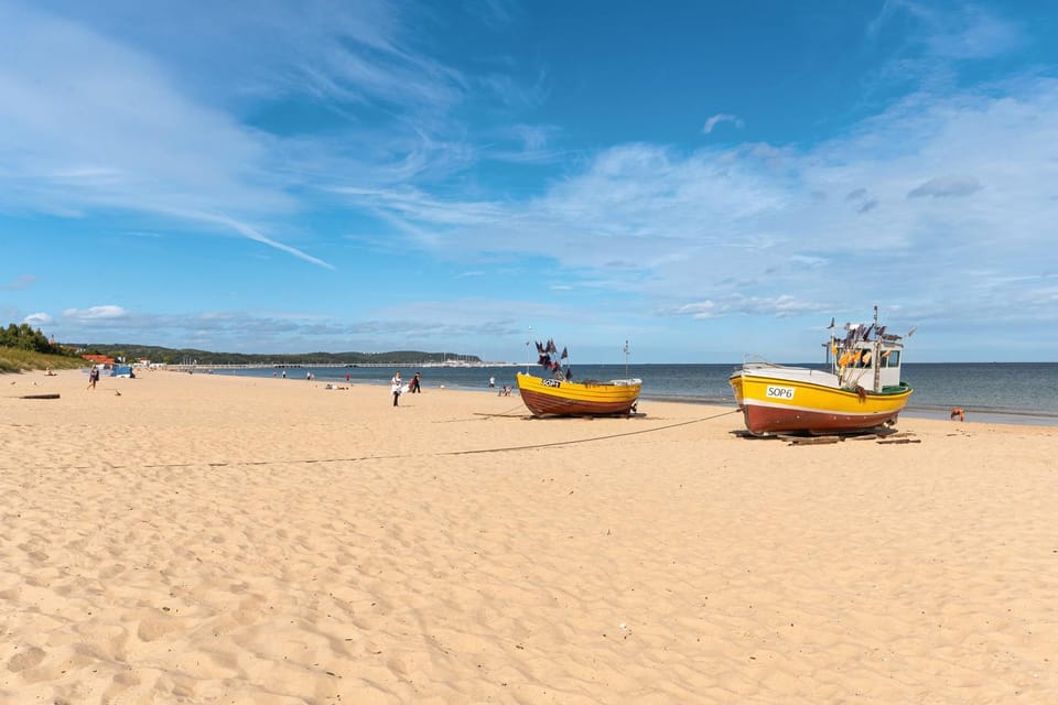Nearby landmark, Day, People, Natural landscape, Beach, Sea view