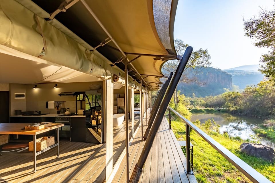 Patio, Mountain view, River view