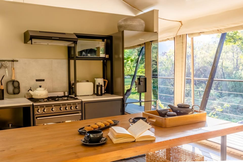 Coffee/tea facilities, Kitchen or kitchenette