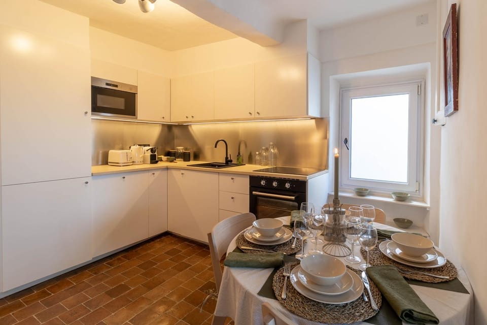 Coffee/tea facilities, Kitchen or kitchenette, Dining area, dishwasher, minibar, pet friendly, stove, toaster