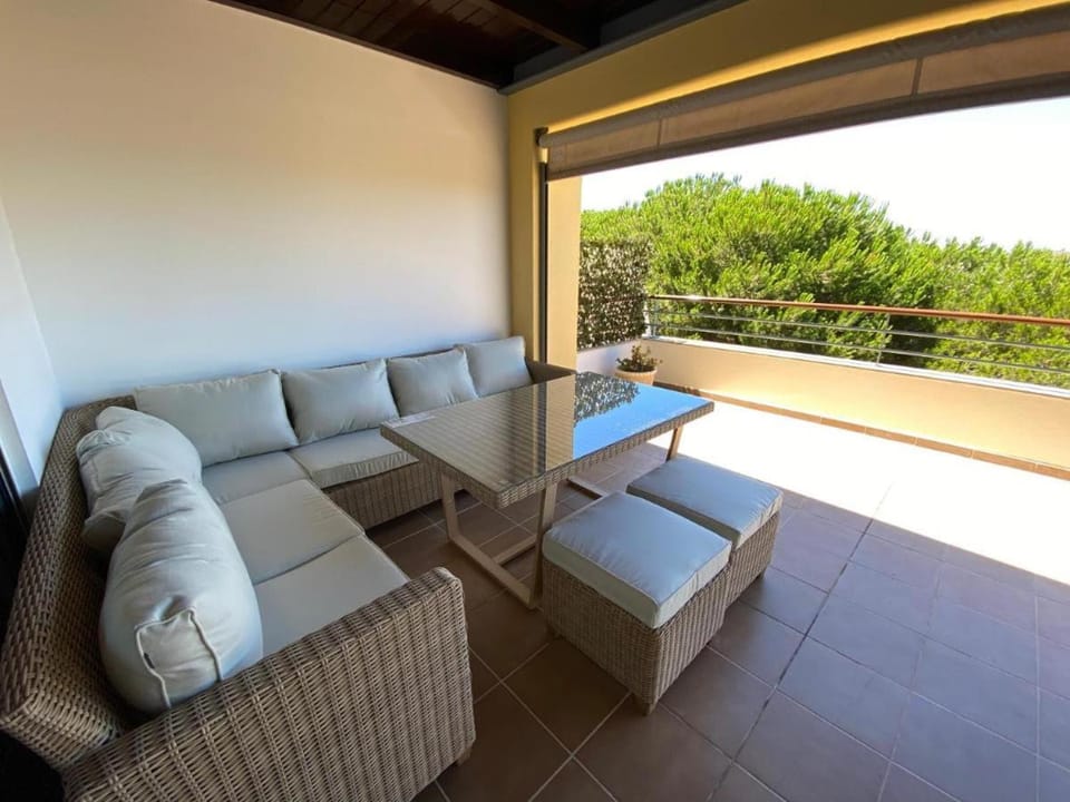 Patio, View (from property/room), Balcony/Terrace, Seating area