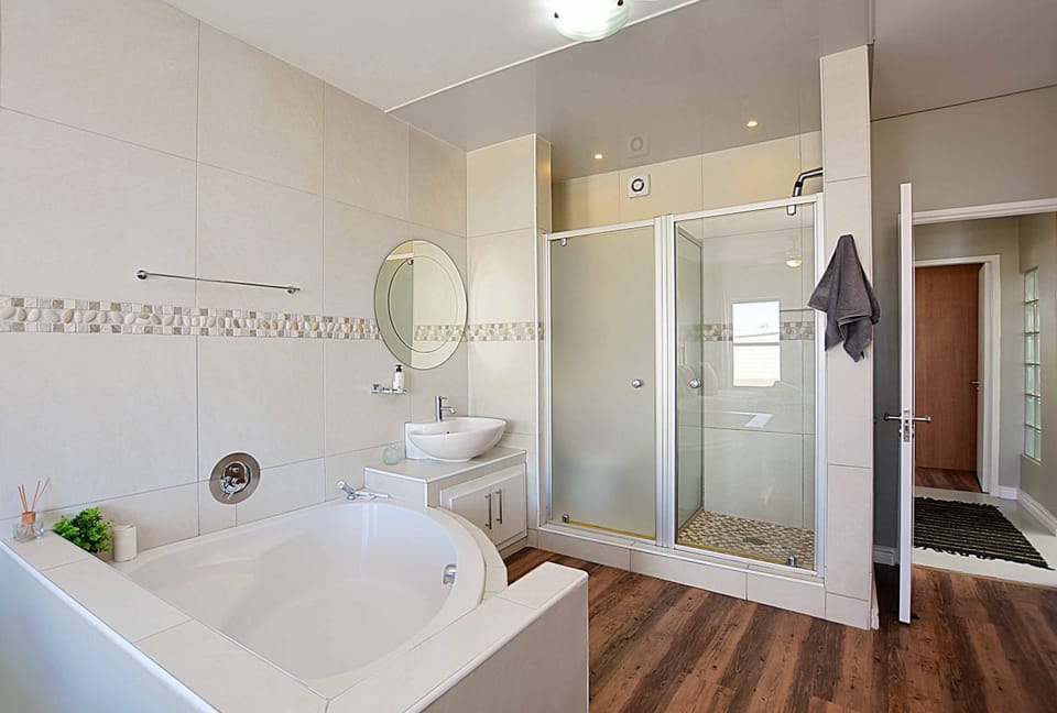 Shower, Toilet, Bathroom, Bath, towels