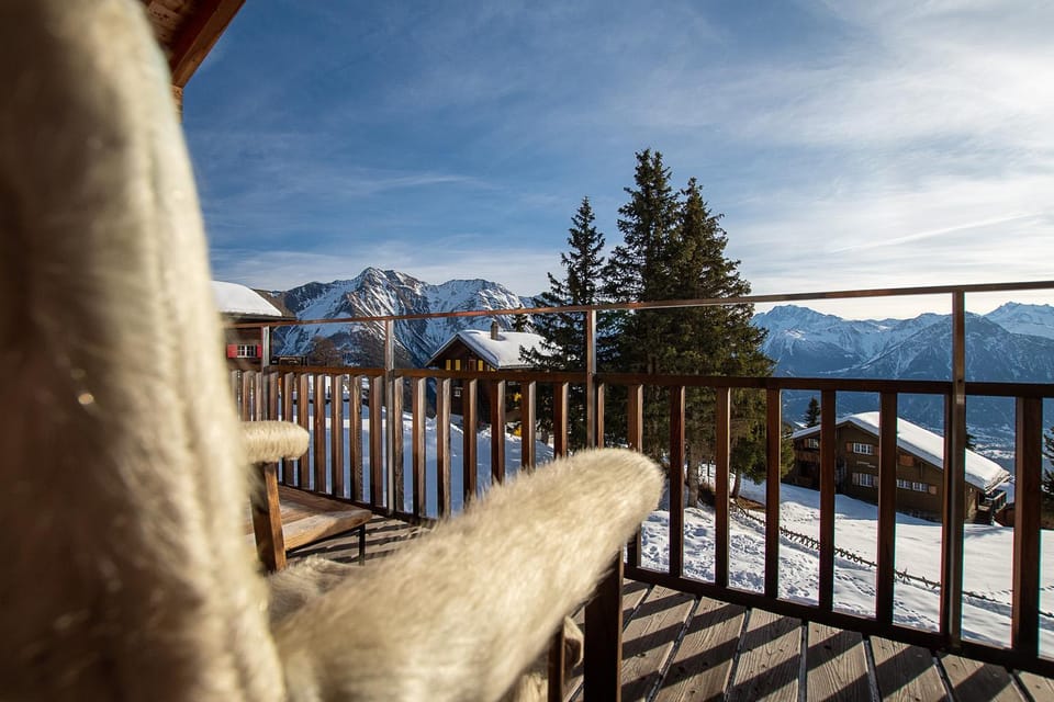 Nearby landmark, Day, Natural landscape, Winter, View (from property/room), Balcony/Terrace, Mountain view
