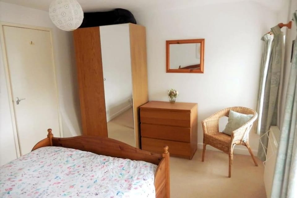 Bed, Bedroom, hair dresser, wardrobe