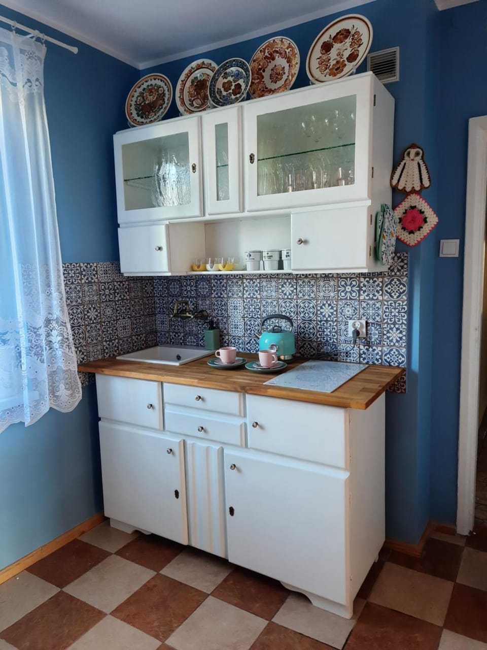 Kitchen or kitchenette, stove