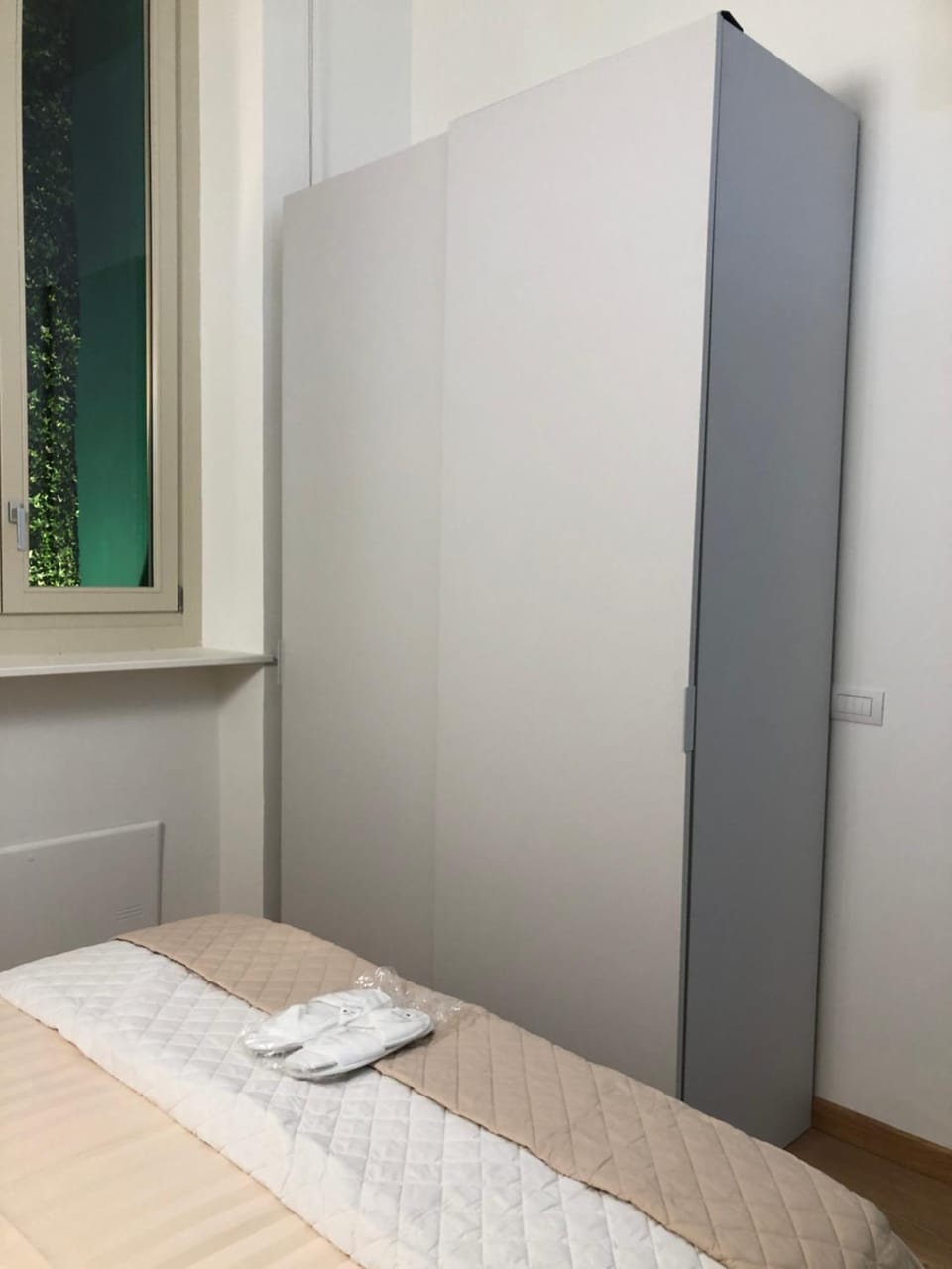 Bed, wardrobe