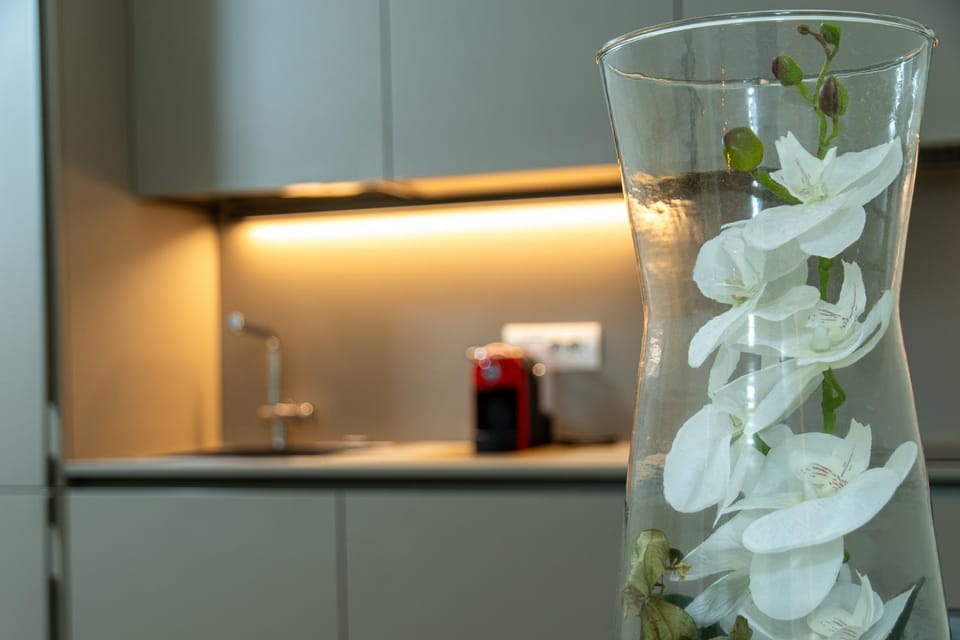 Coffee/tea facilities, Kitchen or kitchenette, Decorative detail, Decorative detail