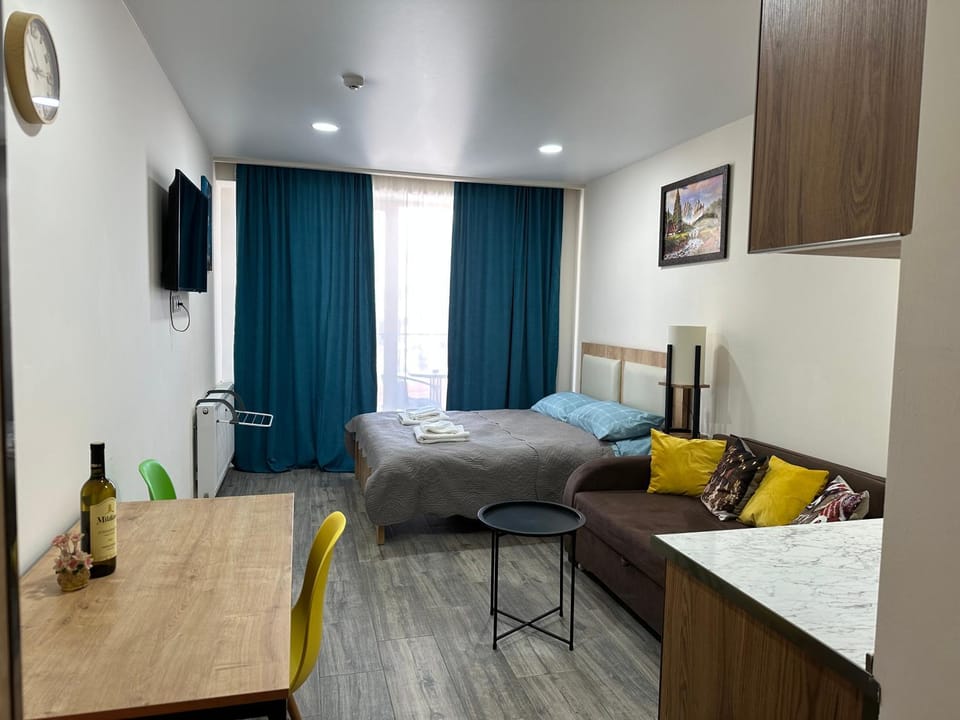 Bed, TV and multimedia, Living room, Bedroom