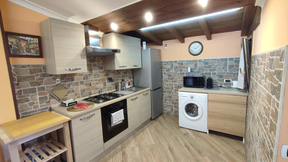 Coffee/tea facilities, Kitchen or kitchenette, minibar, pet friendly, stove, washing machine